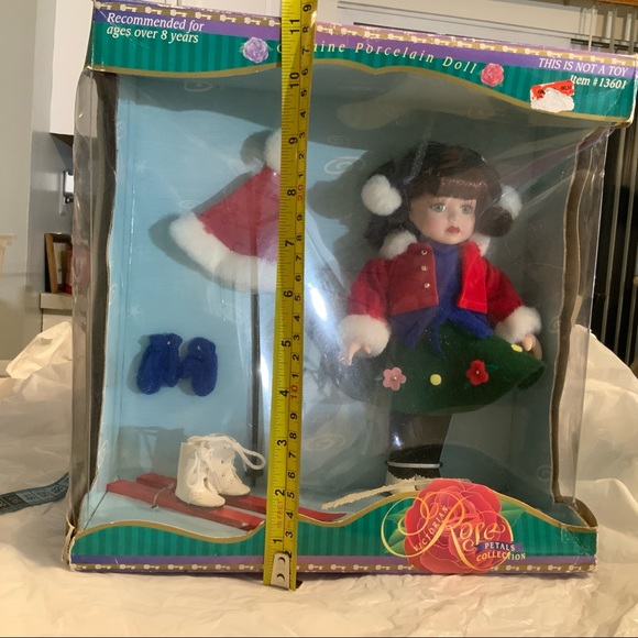 SKIING DOLL PORCELAIN XMAS WINTER DRESS VINTAGE SET - Picture 11 of 11